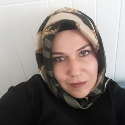 <em>Ayşe H.</em>
